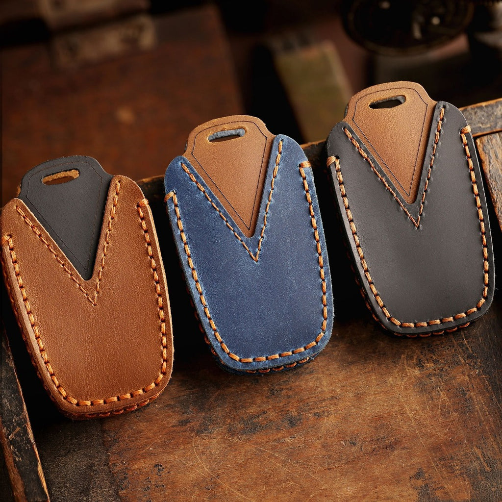 Carsine Toyota Camry Leather Car Key Cover 2,3,4 Button Black / 2 Button