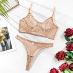 Ensemble 2 pièces : soutien-gorge sexy ultra-fin en résille à pois et string.