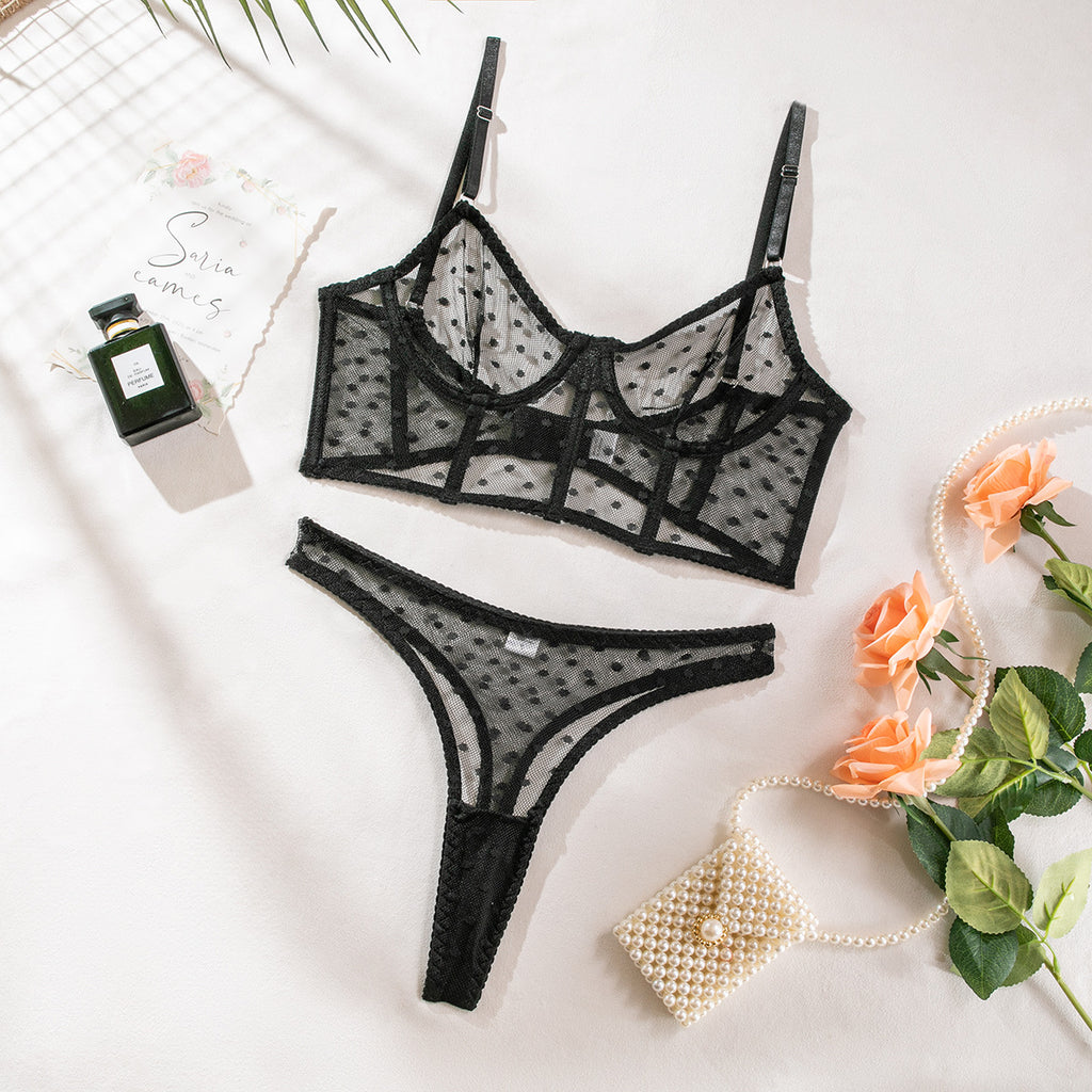 Ensemble 2 pièces : soutien-gorge sexy ultra-fin en résille à pois et string.